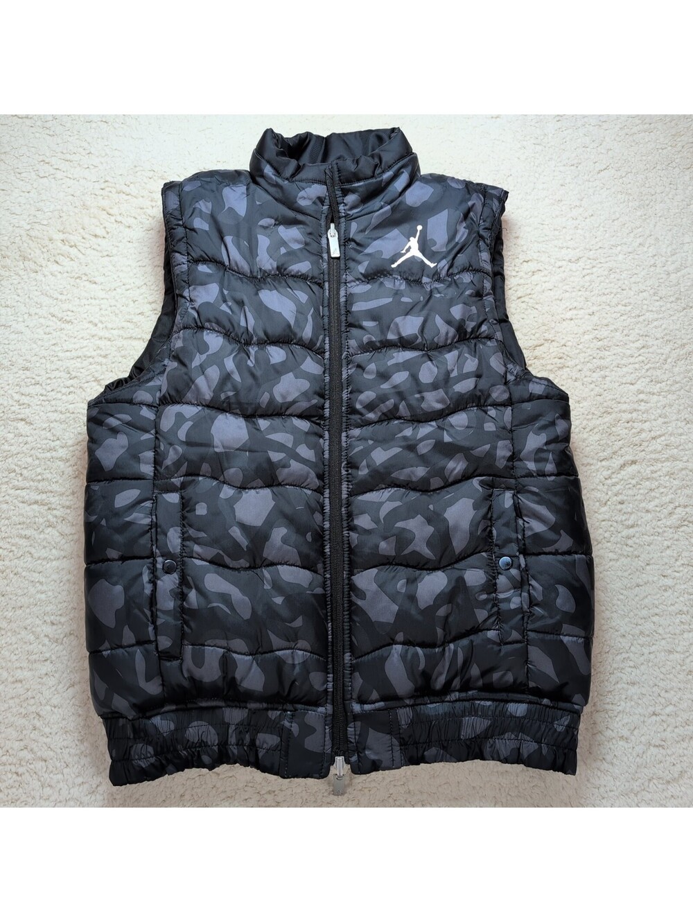 Nike Air Jordan Reversible Puffer Vest Black Camo Nylon Size L Youth 12-13 Years